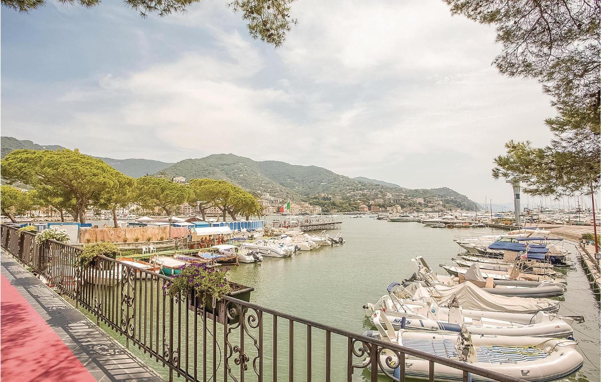 Awesome Apartment In Rapallo Ge With Kitchen SantʼAnna Exterior foto